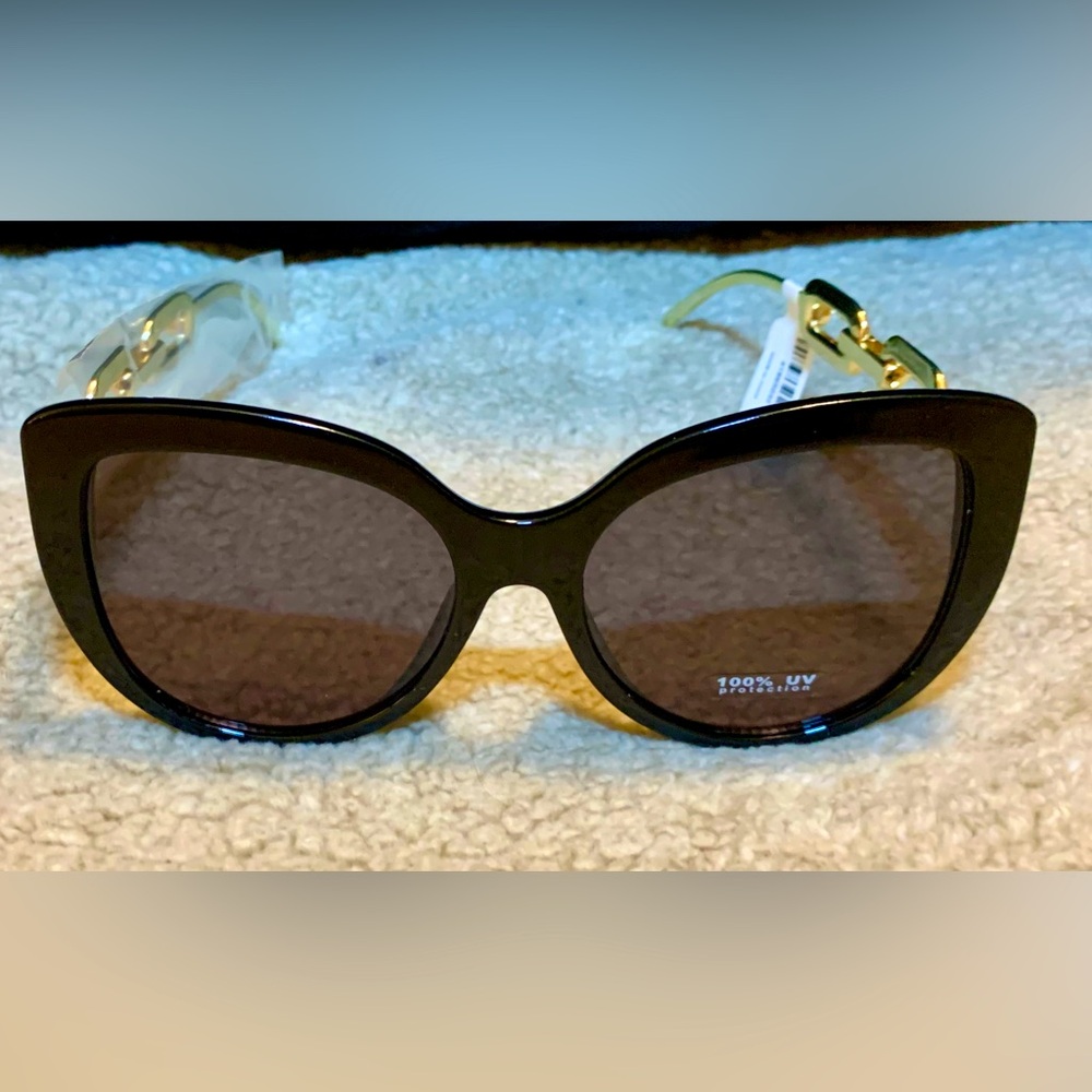 Torrid S Link Cateye Smoke Lens Sunglasses NWT